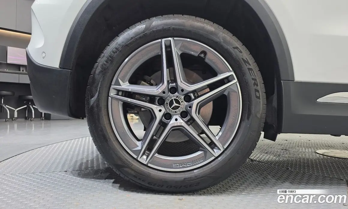 Mercedes-Benz GLA-Class 2023 2.0 автомат (гидро), фото 5 Mercedes-Benz GLA-Class 2023 2.0 автомат (гидро), фото 5