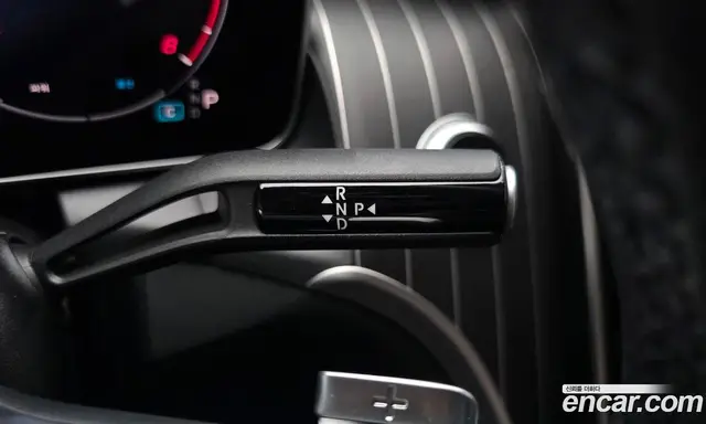 Mercedes-Benz GLC-Class 2024 2.0 автомат (гидро), миниатюра 12