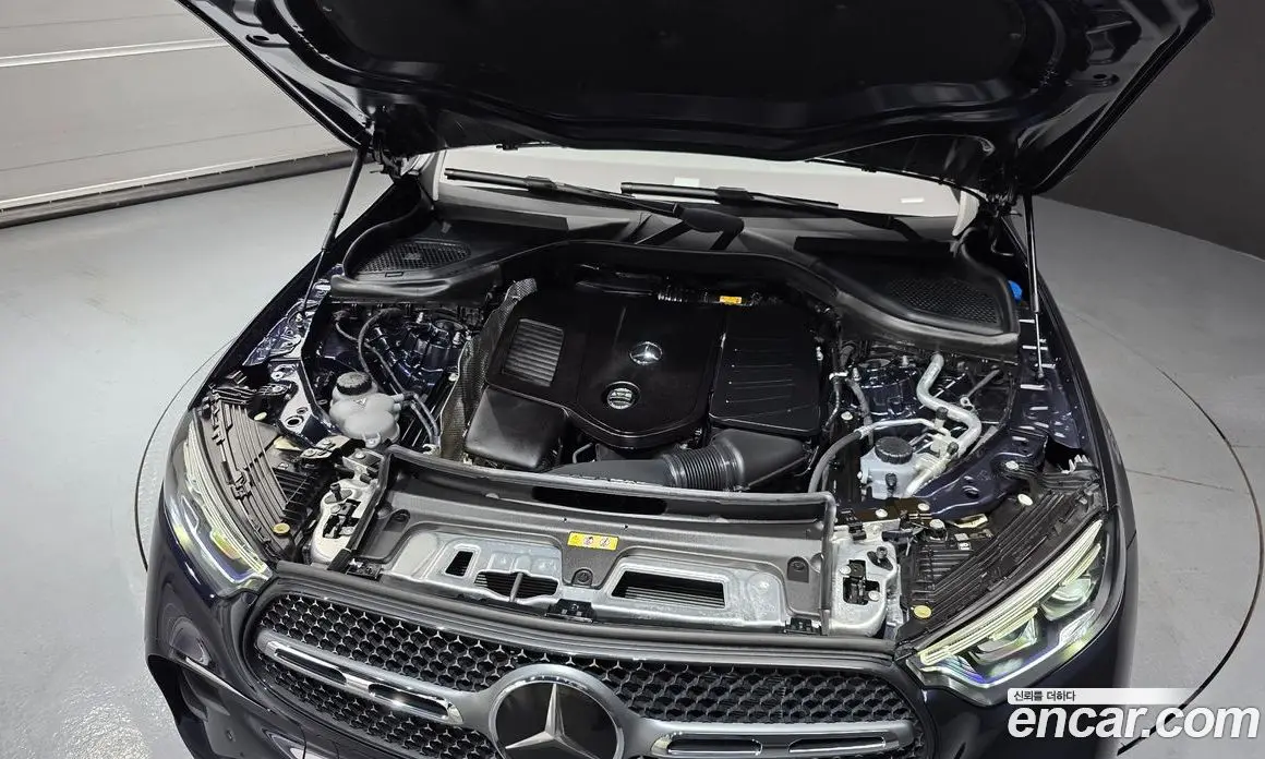 Mercedes-Benz GLC-Class 2024 2.0 автомат (гидро), фото 6