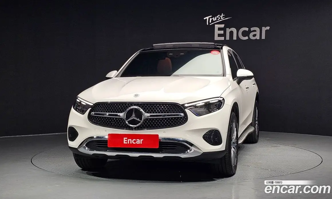 Mercedes-Benz GLC-Class 2025 2.0 автомат (гидро), фото 3 Mercedes-Benz GLC-Class 2025 2.0 автомат (гидро), фото 3