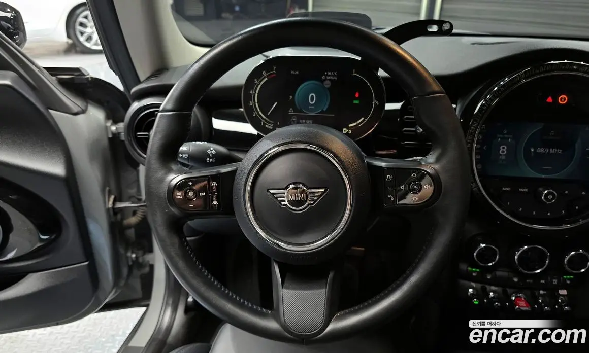 Mini Cooper 2022 2.0 автомат (гидро), фото 18 Mini Cooper 2022 2.0 автомат (гидро), фото 18
