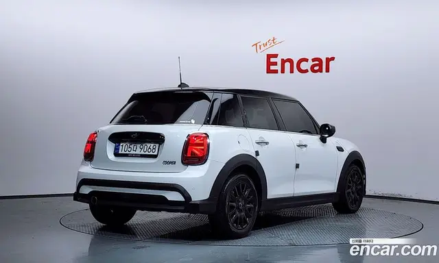 Mini Cooper 2023 1.5 автомат (гидро), миниатюра 2