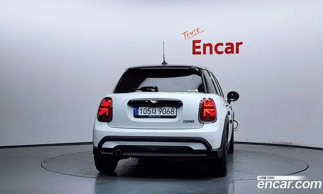 Mini Cooper 2023 1.5 автомат (гидро), миниатюра 4