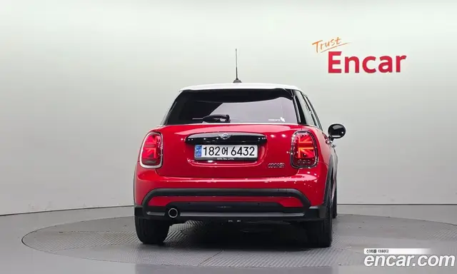 Mini Cooper 2023 1.5 автомат (гидро), миниатюра 4