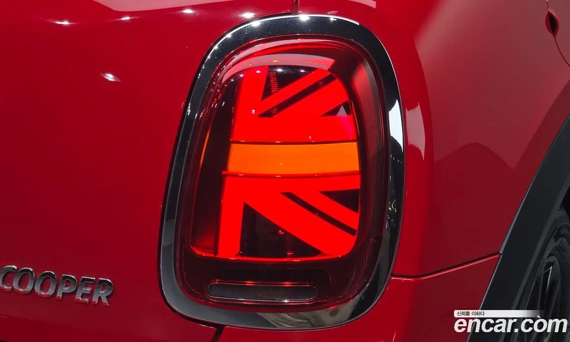 Mini Cooper 2023 1.5 автомат (гидро), фото 9