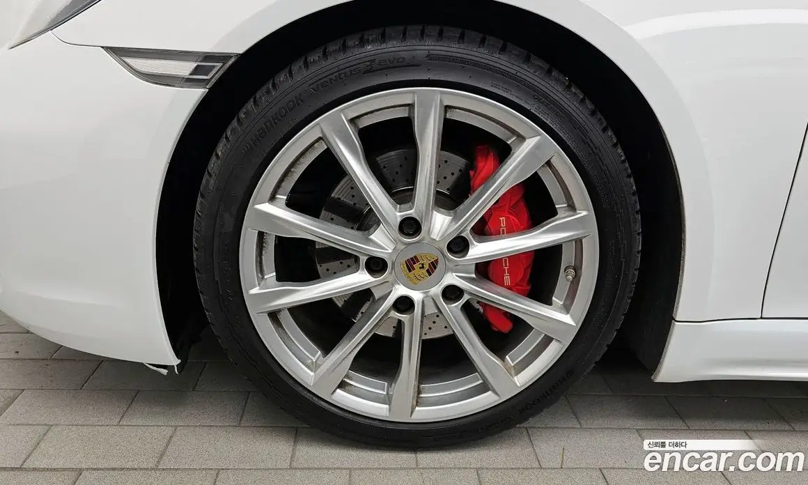 Porsche 718 2020 2.5 автомат (гидро), фото 5 Porsche 718 2020 2.5 автомат (гидро), фото 5
