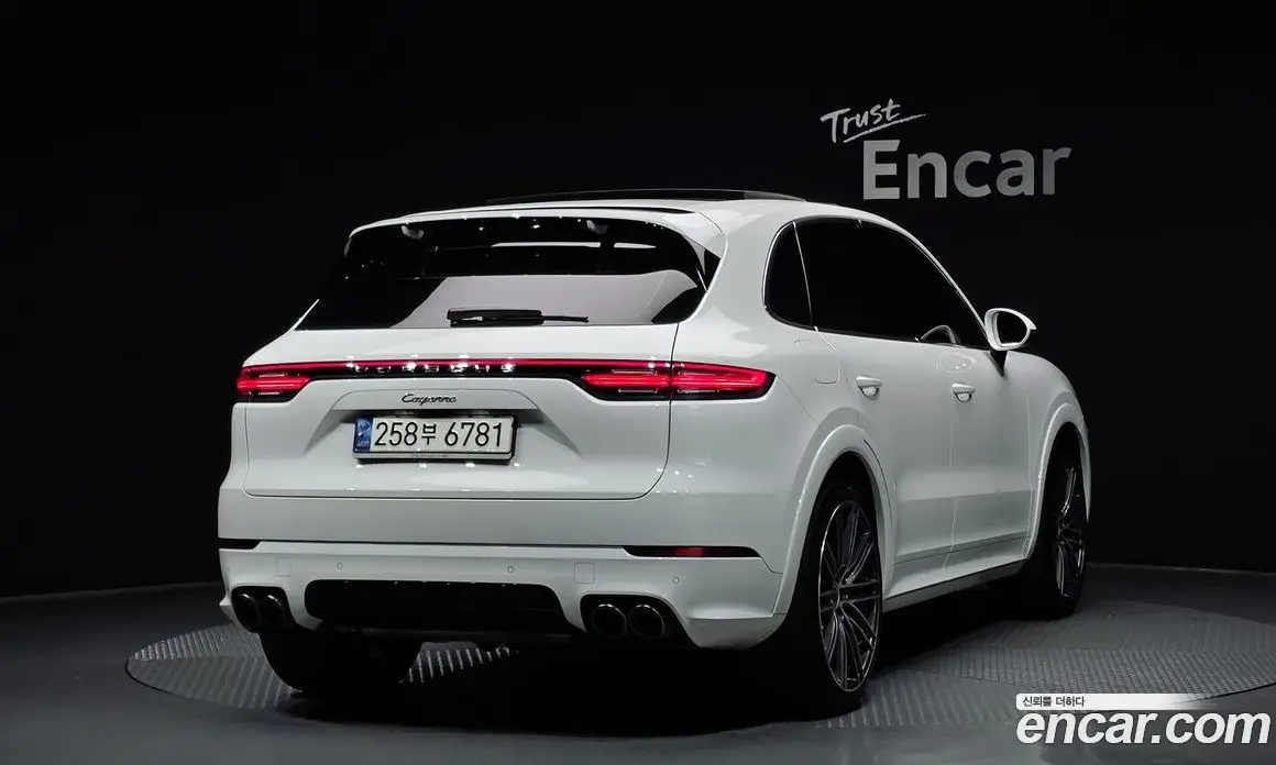 Porsche Cayenne 2021 3.0 автомат (гидро), фото 2 Porsche Cayenne 2021 3.0 автомат (гидро), фото 2