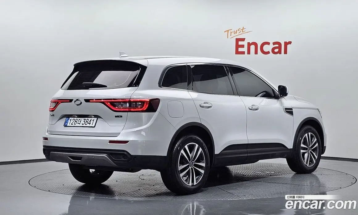 Renault (Samsung) QM6 2021 2.0 автомат (гидро), фото 1 Renault (Samsung) QM6 2021 2.0 автомат (гидро), фото 1