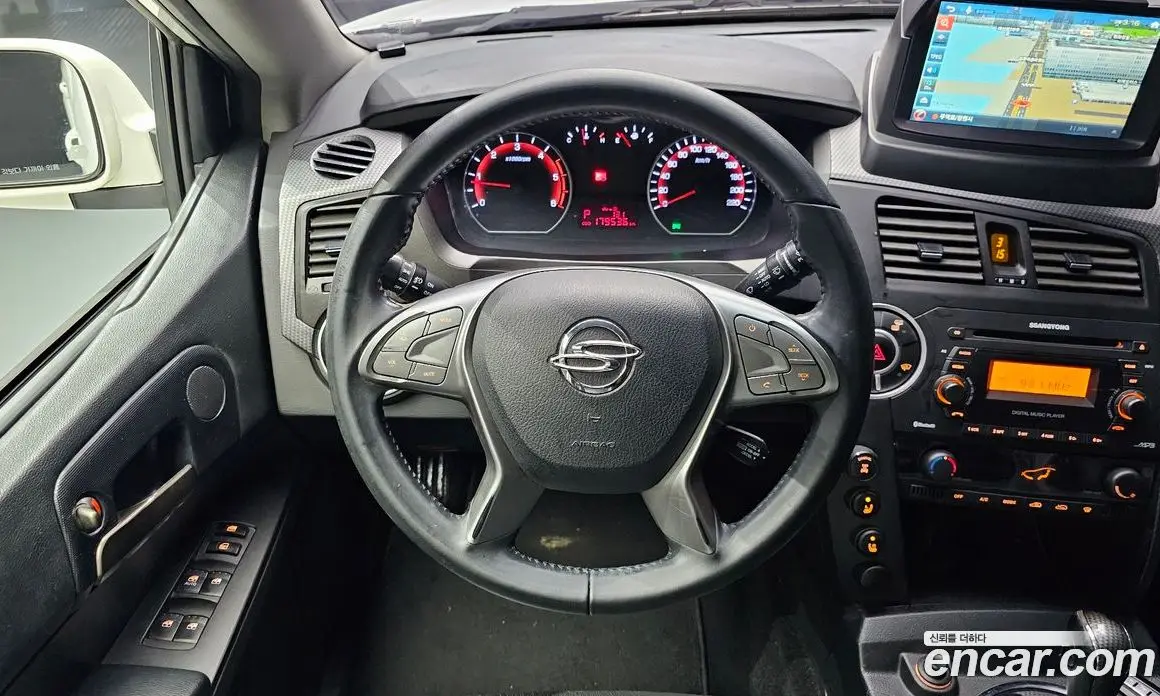 SsangYong Korando 2015 2.0 автомат (гидро), фото 18