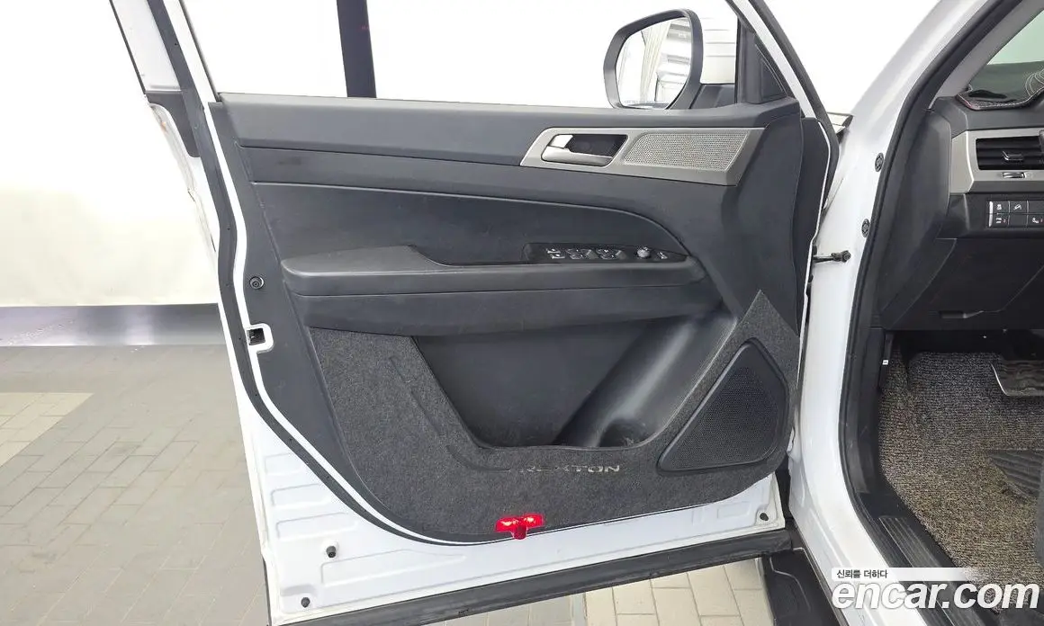SsangYong Rexton 2018 2.2 автомат (гидро), фото 14