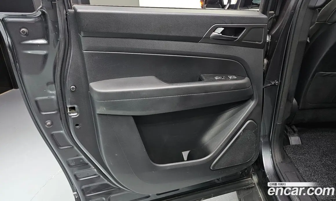 SsangYong Rexton 2023 2.2 автомат (гидро), фото 15