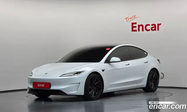 Tesla Model 3, 2026, 4 161 км