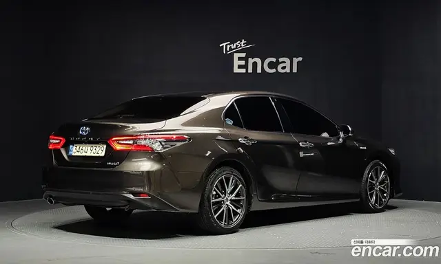 Toyota Camry 2023 2.5 автомат (гидро), миниатюра 2