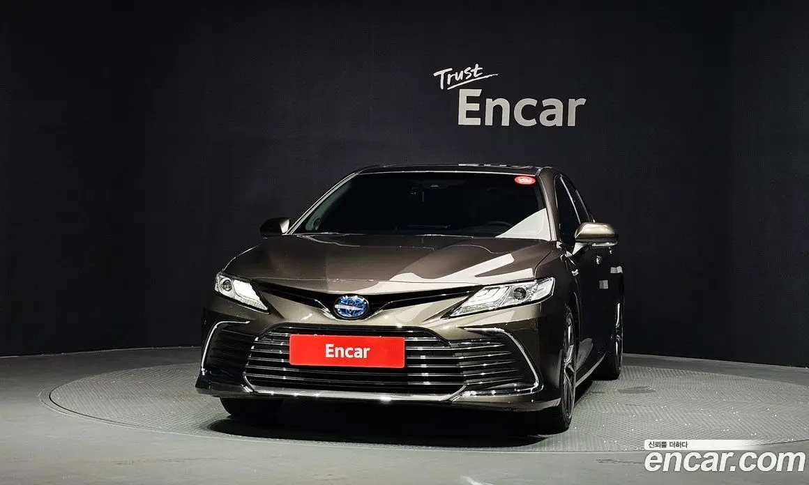 Toyota Camry 2023 2.5 автомат (гидро), фото 3