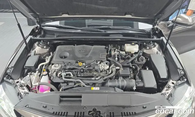 Toyota Camry 2023 2.5 автомат (гидро), миниатюра 6