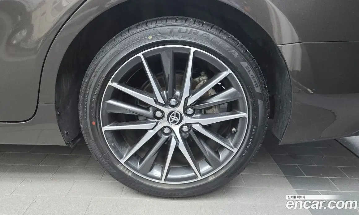 Toyota Camry 2023 2.5 автомат (гидро), фото 7