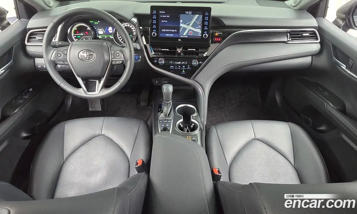 Toyota Camry 2023 2.5 автомат (гидро), фото 10