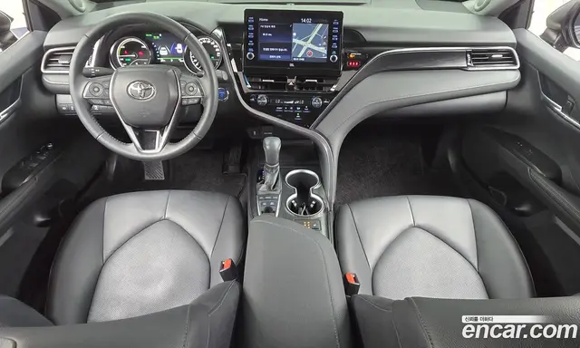 Toyota Camry 2023 2.5 автомат (гидро), миниатюра 10