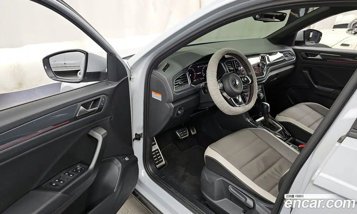 Volkswagen T-Roc 2021 2.0 автомат (гидро), фото 13 Volkswagen T-Roc 2021 2.0 автомат (гидро), фото 13