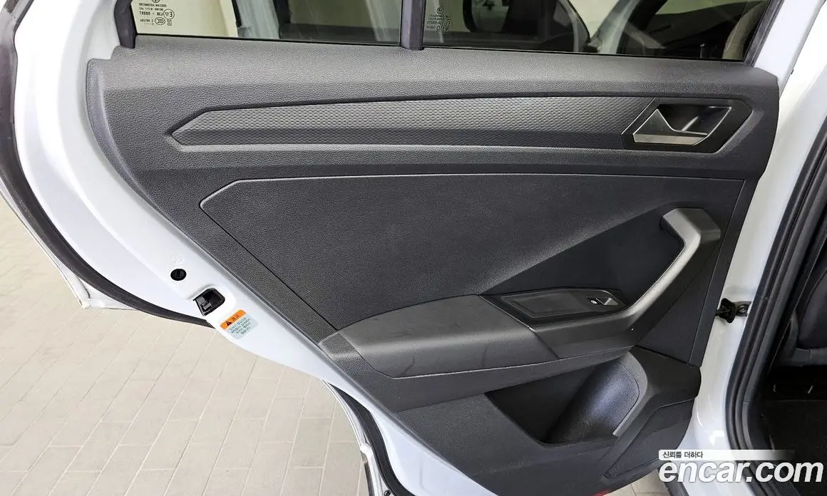 Volkswagen T-Roc 2021 2.0 автомат (гидро), фото 15 Volkswagen T-Roc 2021 2.0 автомат (гидро), фото 15