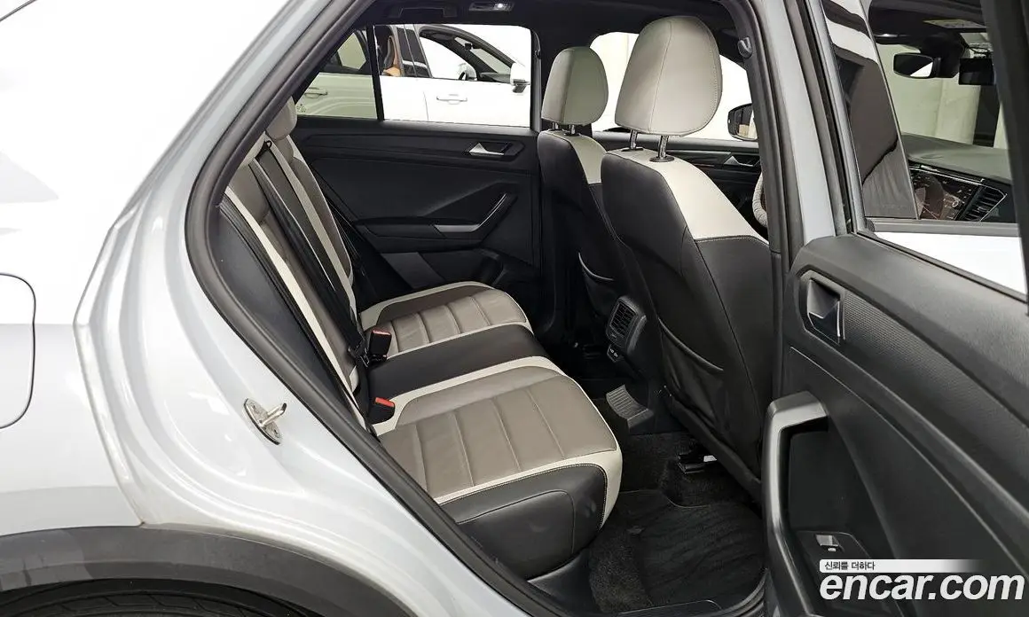 Volkswagen T-Roc 2021 2.0 автомат (гидро), фото 18 Volkswagen T-Roc 2021 2.0 автомат (гидро), фото 18