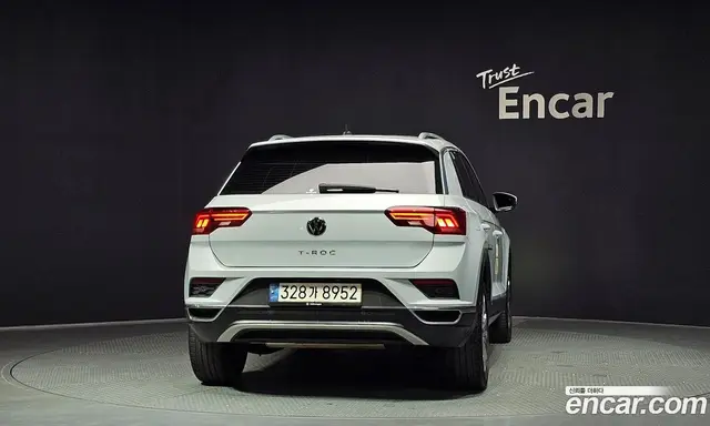 Volkswagen T-Roc 2021 2.0 автомат (гидро), миниатюра 4 Volkswagen T-Roc 2021 2.0 автомат (гидро), миниатюра 4