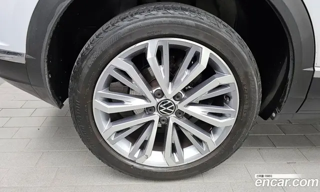 Volkswagen T-Roc 2021 2.0 автомат (гидро), миниатюра 5 Volkswagen T-Roc 2021 2.0 автомат (гидро), миниатюра 5