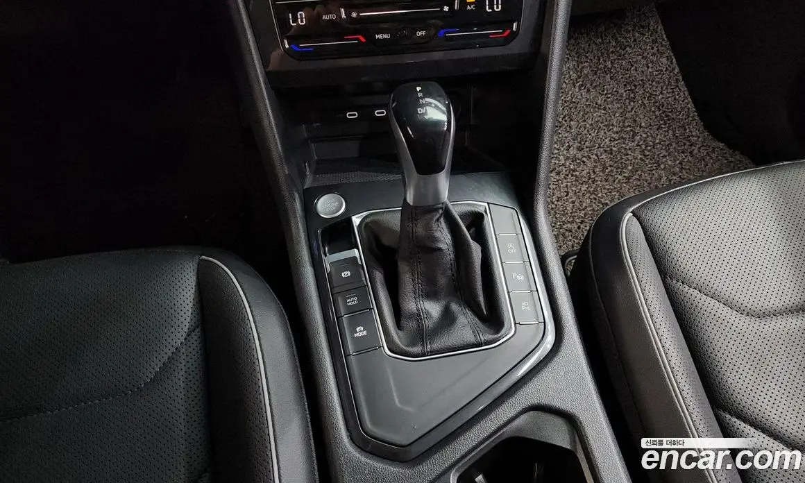 Volkswagen Tiguan 2022 2.0 автомат (гидро), фото 12 Volkswagen Tiguan 2022 2.0 автомат (гидро), фото 12