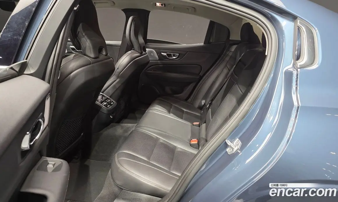 Volvo S60 2019 2.0 автомат (гидро), фото 16 Volvo S60 2019 2.0 автомат (гидро), фото 16