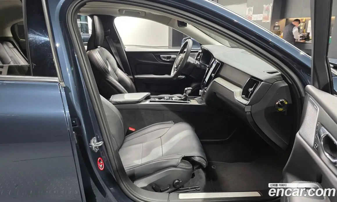 Volvo S60 2019 2.0 автомат (гидро), фото 18 Volvo S60 2019 2.0 автомат (гидро), фото 18