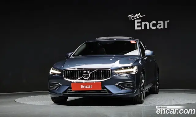 Volvo S60 2019 2.0 автомат (гидро), миниатюра 3 Volvo S60 2019 2.0 автомат (гидро), миниатюра 3