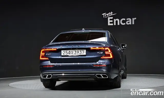 Volvo S60 2019 2.0 автомат (гидро), миниатюра 4 Volvo S60 2019 2.0 автомат (гидро), миниатюра 4