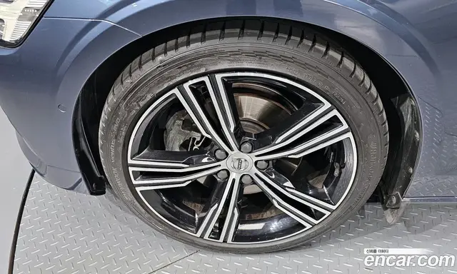 Volvo S60 2019 2.0 автомат (гидро), миниатюра 5 Volvo S60 2019 2.0 автомат (гидро), миниатюра 5