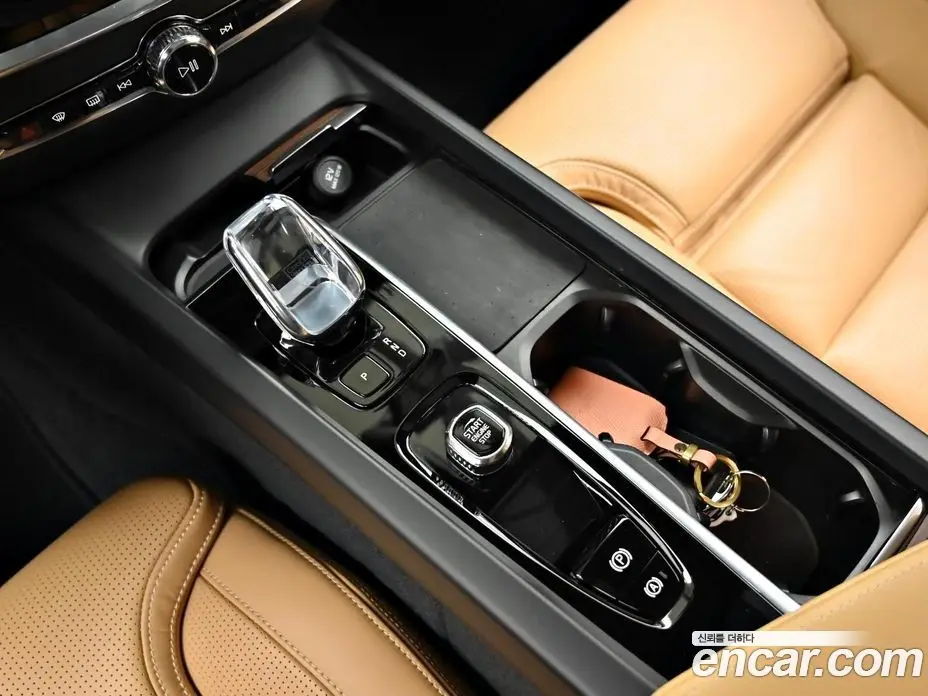 Volvo S60 2023 2.0 автомат (гидро), фото 12 Volvo S60 2023 2.0 автомат (гидро), фото 12