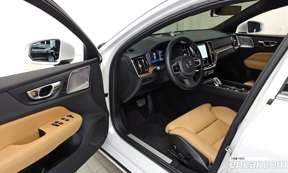 Volvo S60 2023 2.0 автомат (гидро), фото 13 Volvo S60 2023 2.0 автомат (гидро), фото 13
