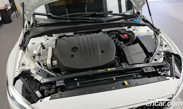 Volvo S60 2023 2.0 автомат (гидро), миниатюра 6 Volvo S60 2023 2.0 автомат (гидро), миниатюра 6
