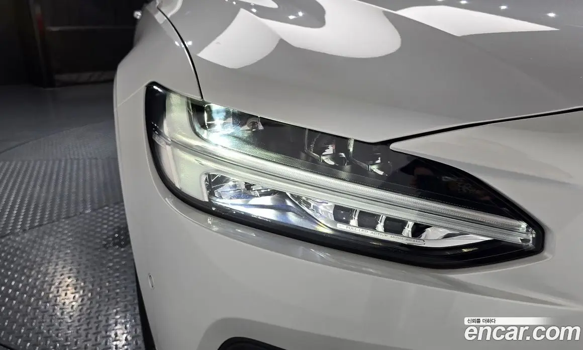 Volvo S90 2022 2.0 автомат (гидро), фото 8
