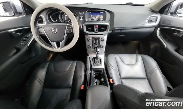 Volvo V40 2017 2.0 автомат (гидро), миниатюра 10 Volvo V40 2017 2.0 автомат (гидро), миниатюра 10