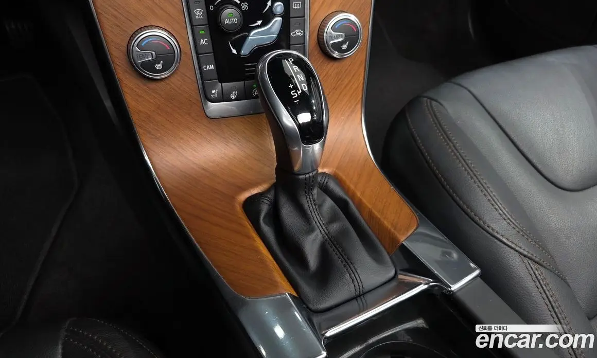 Volvo V60 2018 2.0 автомат (гидро), фото 11 Volvo V60 2018 2.0 автомат (гидро), фото 11