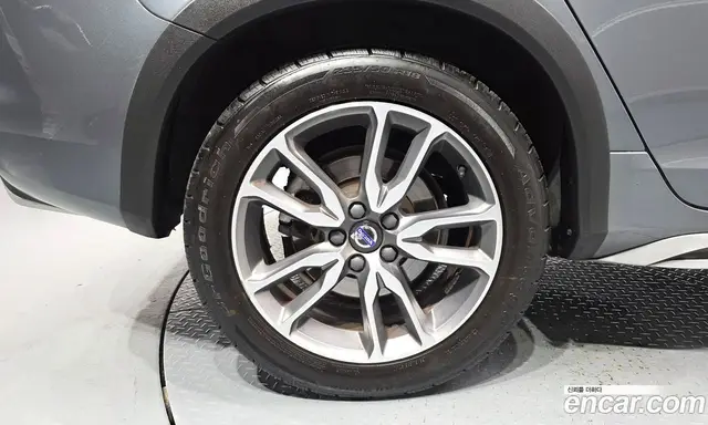 Volvo V60 2018 2.0 автомат (гидро), миниатюра 4 Volvo V60 2018 2.0 автомат (гидро), миниатюра 4