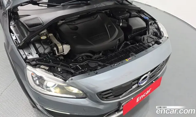 Volvo V60 2018 2.0 автомат (гидро), миниатюра 5 Volvo V60 2018 2.0 автомат (гидро), миниатюра 5