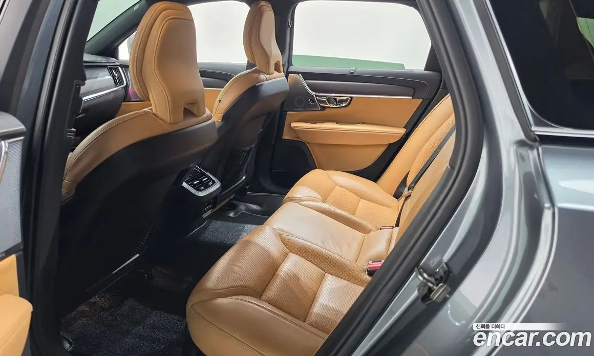 Volvo V90 2018 2.0 автомат (гидро), фото 16 Volvo V90 2018 2.0 автомат (гидро), фото 16