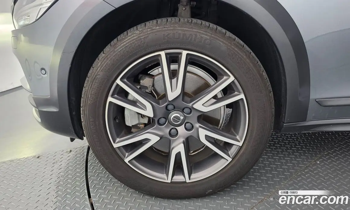 Volvo V90 2018 2.0 автомат (гидро), фото 4 Volvo V90 2018 2.0 автомат (гидро), фото 4