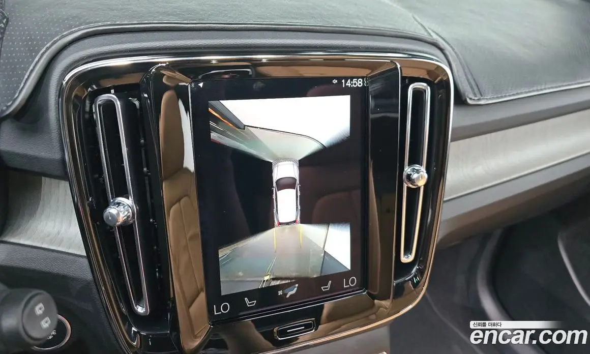 Volvo XC40 2022 2.0 автомат (гидро), фото 19 Volvo XC40 2022 2.0 автомат (гидро), фото 19