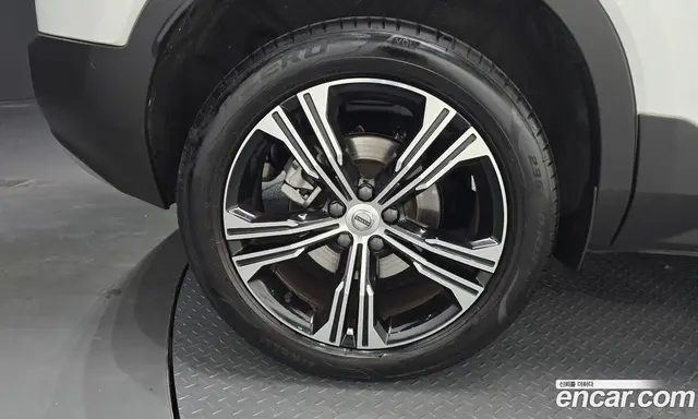 Volvo XC40 2022 2.0 автомат (гидро), миниатюра 4 Volvo XC40 2022 2.0 автомат (гидро), миниатюра 4