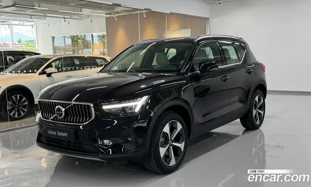 Volvo XC40, 2025, 1 622 км