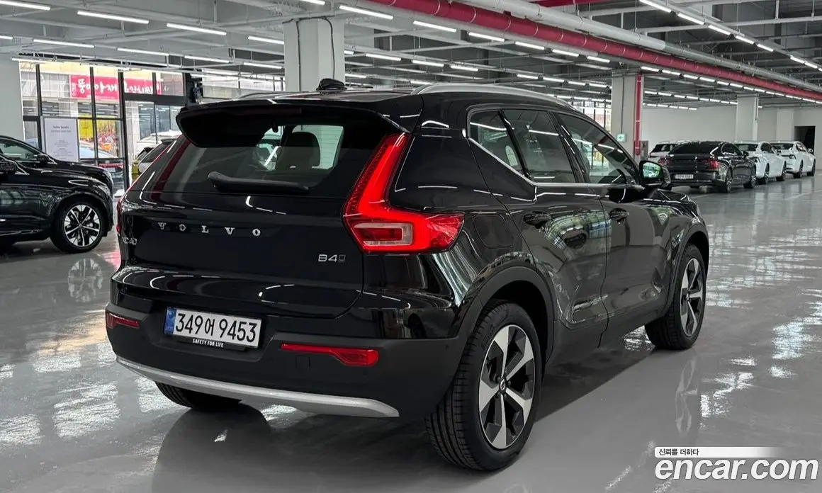 Volvo XC40 2025 2.0 автомат (гидро), фото 2 Volvo XC40 2025 2.0 автомат (гидро), фото 2