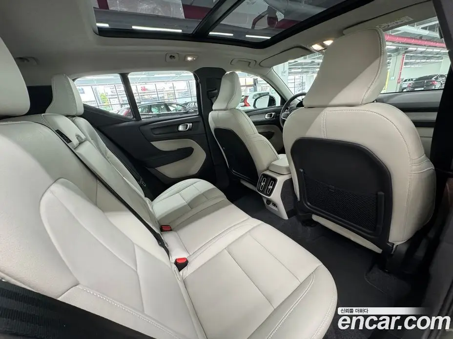Volvo XC40 2025 2.0 автомат (гидро), фото 11 Volvo XC40 2025 2.0 автомат (гидро), фото 11