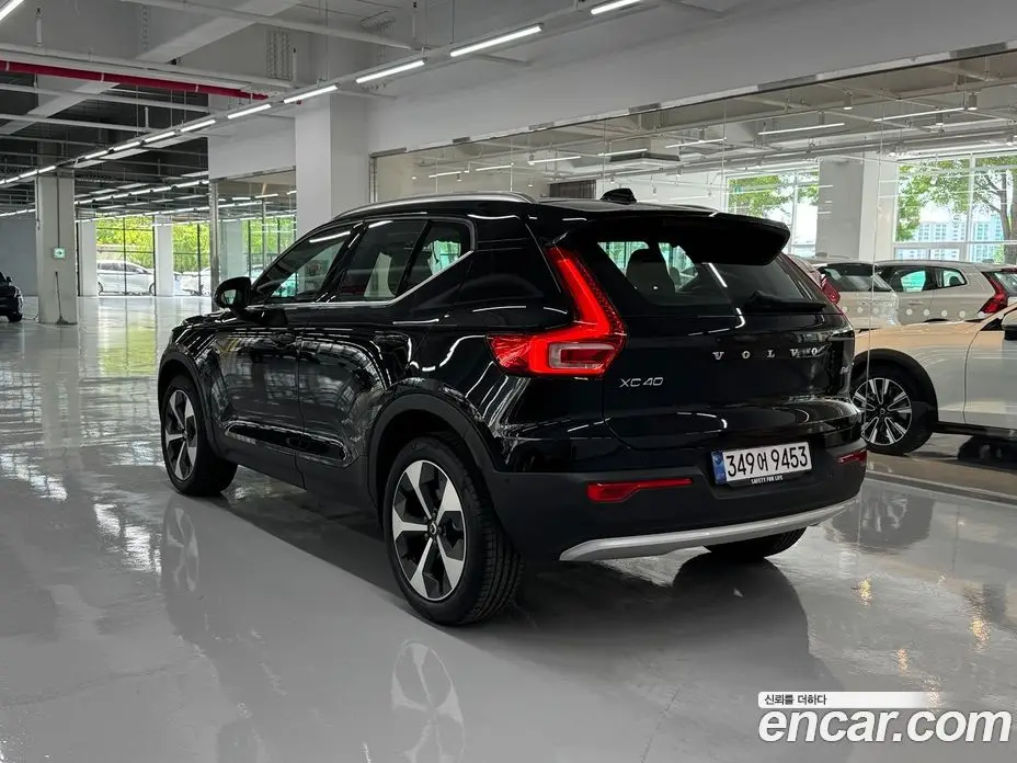 Volvo XC40 2025 2.0 автомат (гидро), фото 16 Volvo XC40 2025 2.0 автомат (гидро), фото 16