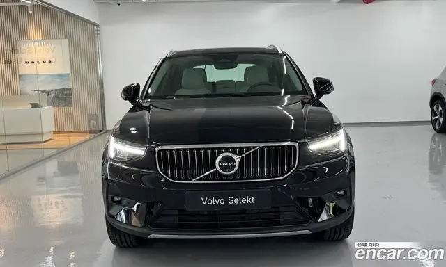 Volvo XC40 2025 2.0 автомат (гидро), миниатюра 3 Volvo XC40 2025 2.0 автомат (гидро), миниатюра 3